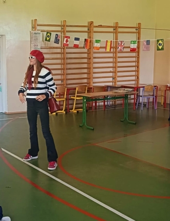 35b7d2b4-22cc-4ba2-b8dc-1e1d81a7612f