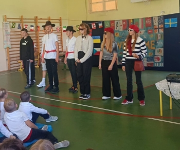 72ec6f12-351d-43e0-bd54-932f711be230