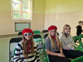 e7065343-d6b9-491d-958c-a2fd56901be3