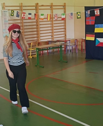 d1f25b2d-7607-4f2f-83ac-4298e317019c