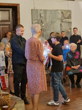 d1ff1788-91a6-4546-b39d-664e7985c91c