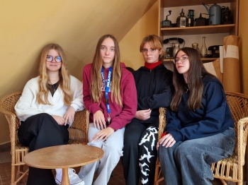 0a956dde-508a-43e5-af75-589c5a6ee37d