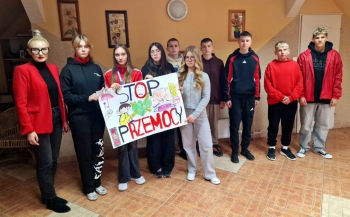 bef17564-fbce-4a82-a09e-f7124d08bc24