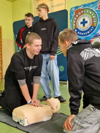 4b70f9d7-3185-4e00-a994-84bdae841df7