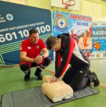 76f7f1e9-f5cd-42bc-97b9-9b8da7addbc0