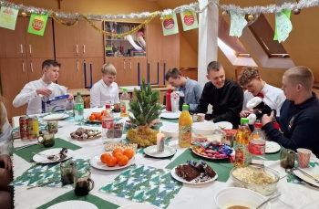 13f86988-bffb-4c65-827d-016eb3b89ca1