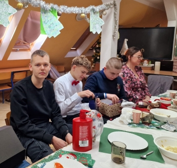 ce7d3fa0-339f-4bdf-a275-deceaf49540d