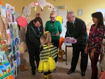 2eccdbc2-d456-4720-afbc-5ebf2f3ac854