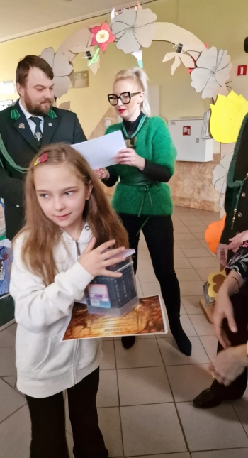 a468ea41-7c03-41a8-a7f9-17b29ae89b15