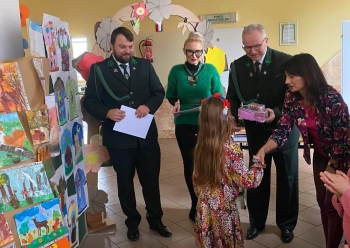 f2f946ad-0489-4afb-872c-0a06365b2872