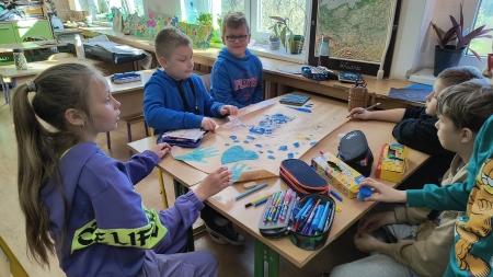 Przygotowania do Dnia Autyzmu-zajęcia z panią Pedagog