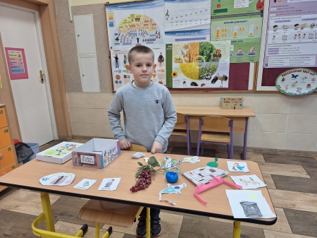 Prezentacja pudełek lekturowych do lektury pt.'' Detektyw Pozytywka''.