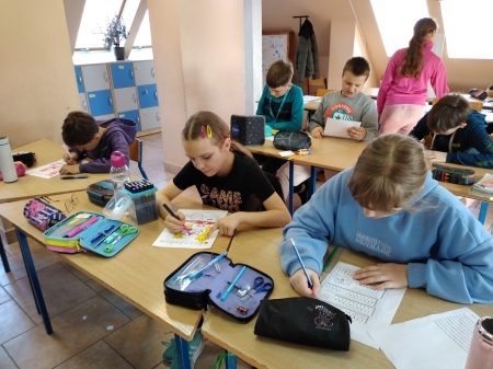 Uczniowie klasy 5 uczyli się, jak usprawniać pracę mózgu