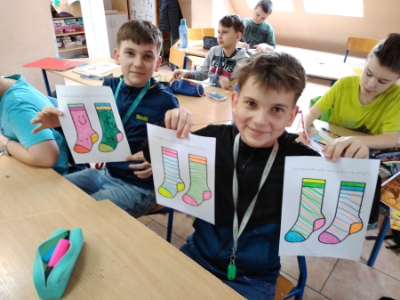 Dzień Kolorowej Skarpetki w klasie 5