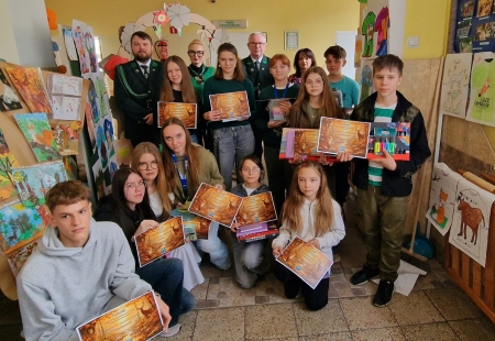 Uczniowie naszej szkoły nagrodzeni w konkursach plastycznych pod patronatem KŁ nr 53 „Nadg