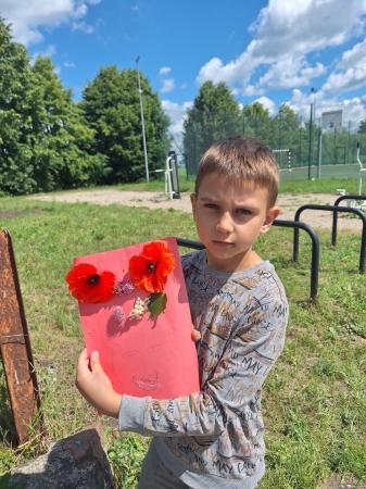 Rozwijamy naszą kreatywnośc tworząc kwiatowe kompozycje