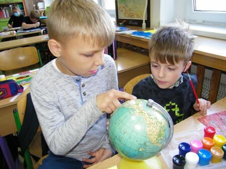 Edukacja geograficzna- mapy i globus